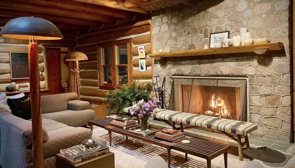 Log Lodge Estate